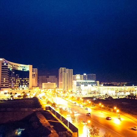 טנג'יר Moderne Appartement Au Plein Centre-Ville En Face Hilton & La Gare De Train Tgv Avec Climatisation מראה חיצוני תמונה