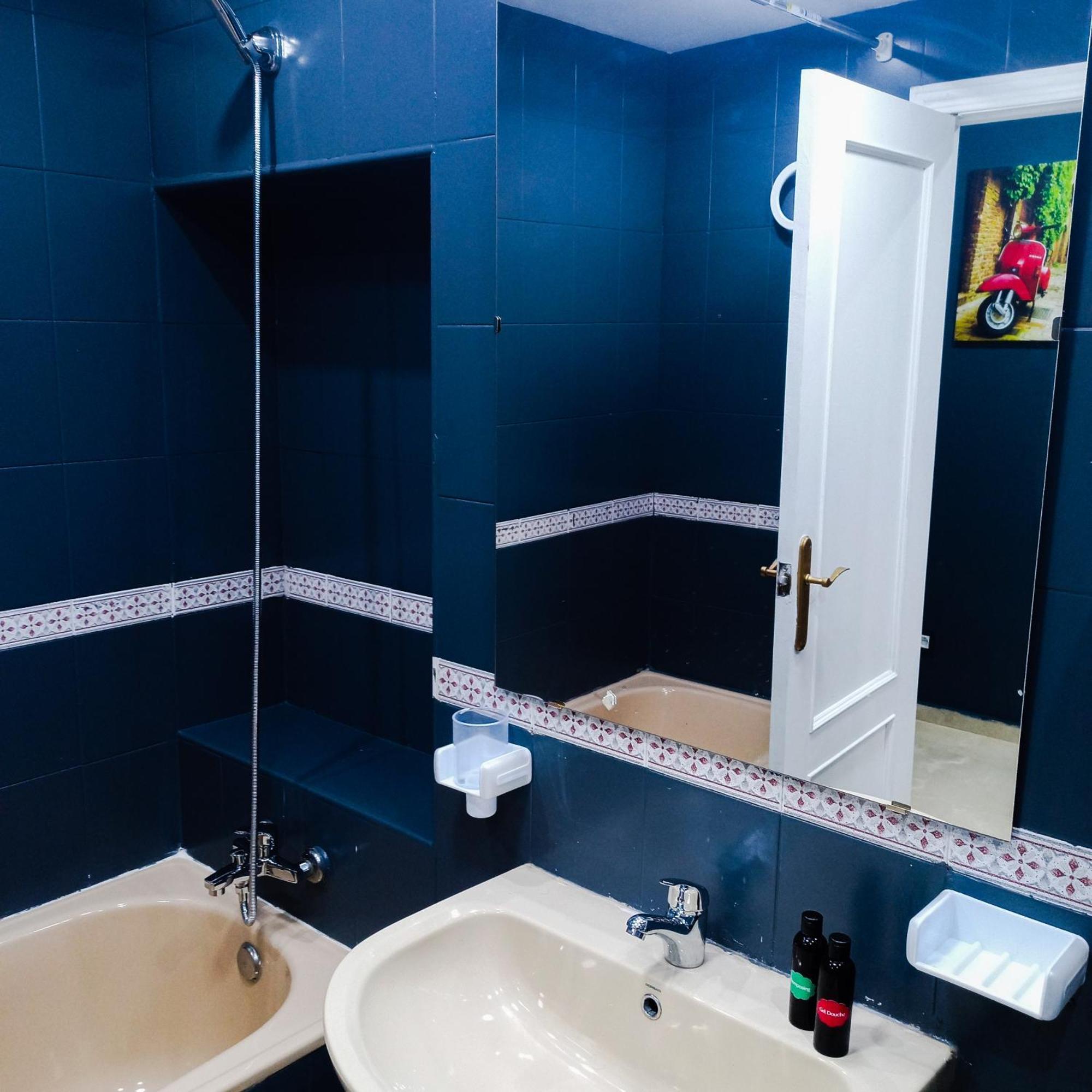 טנג'יר Moderne Appartement Au Plein Centre-Ville En Face Hilton & La Gare De Train Tgv Avec Climatisation מראה חיצוני תמונה