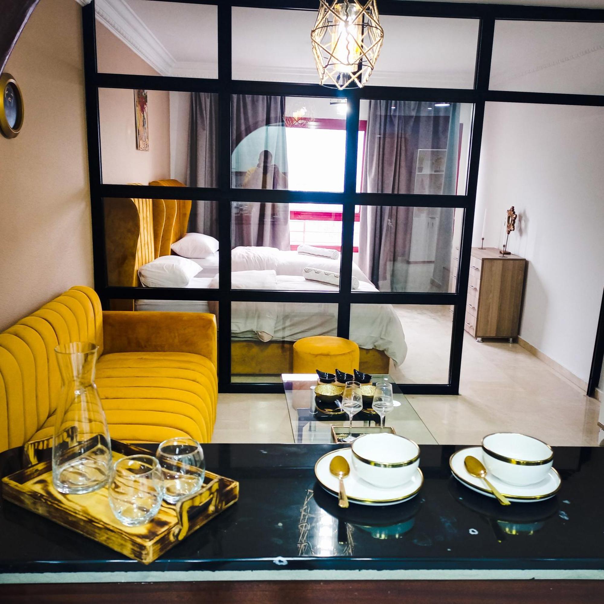 טנג'יר Moderne Appartement Au Plein Centre-Ville En Face Hilton & La Gare De Train Tgv Avec Climatisation מראה חיצוני תמונה