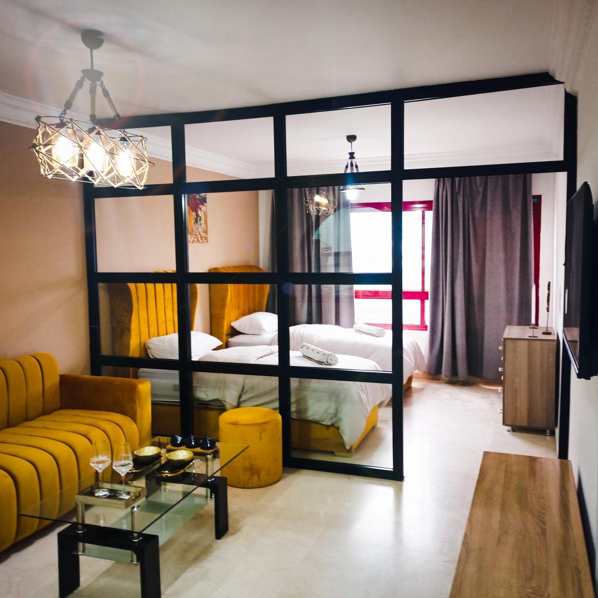 טנג'יר Moderne Appartement Au Plein Centre-Ville En Face Hilton & La Gare De Train Tgv Avec Climatisation מראה חיצוני תמונה