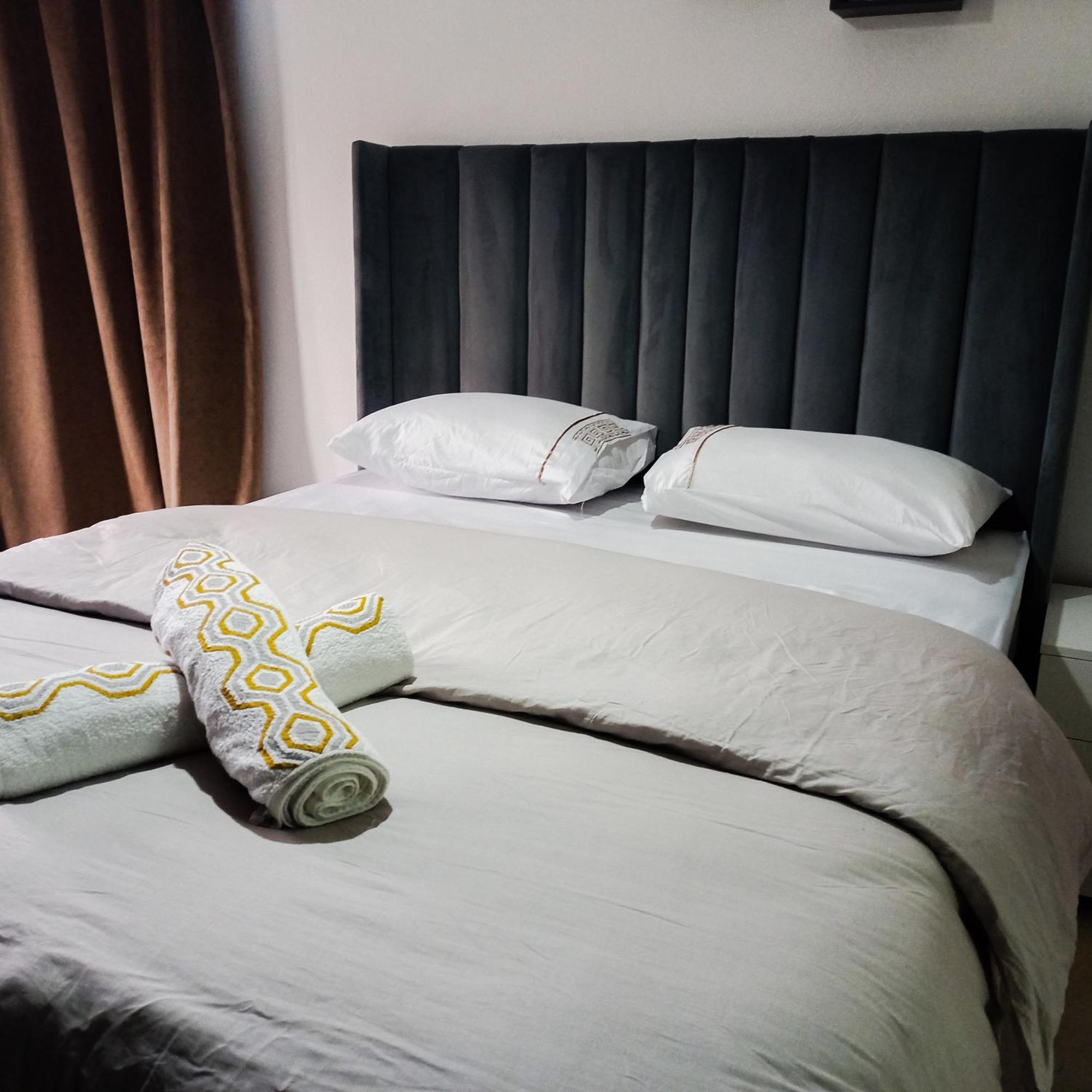 טנג'יר Moderne Appartement Au Plein Centre-Ville En Face Hilton & La Gare De Train Tgv Avec Climatisation מראה חיצוני תמונה
