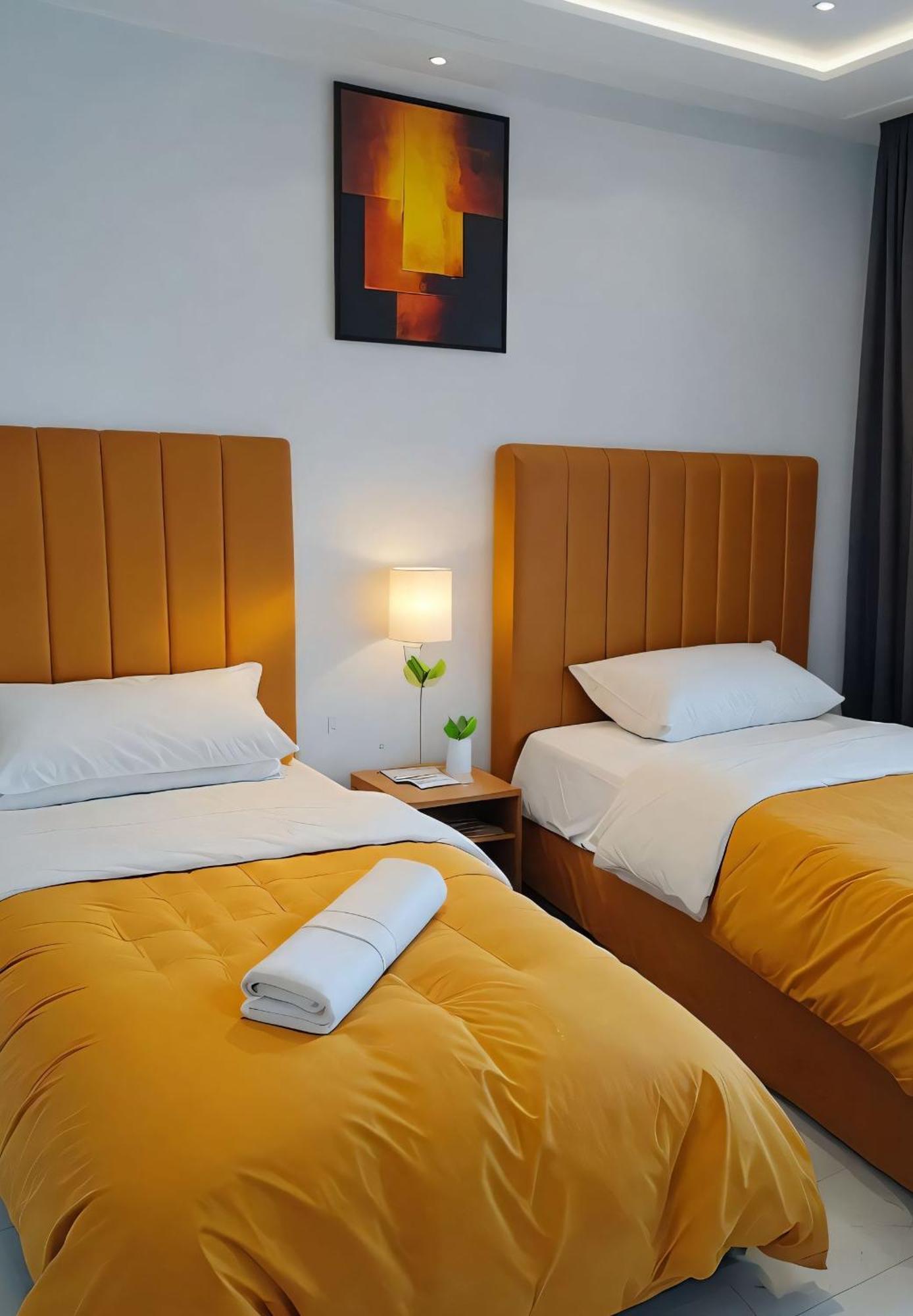 טנג'יר Moderne Appartement Au Plein Centre-Ville En Face Hilton & La Gare De Train Tgv Avec Climatisation מראה חיצוני תמונה